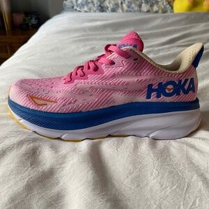 Hoka Clifton 9 Sneakers
